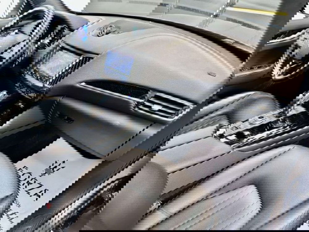 Maserati Levante usata a Torino (12)