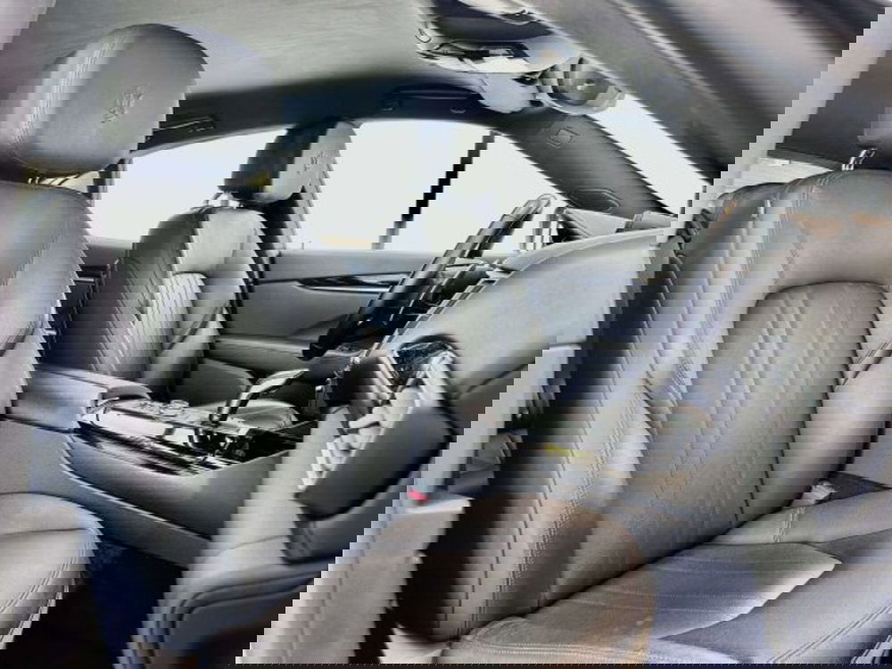 Maserati Levante usata a Torino (13)