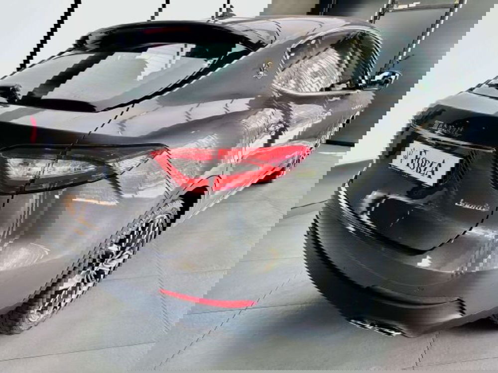 Maserati Levante usata a Torino (6)