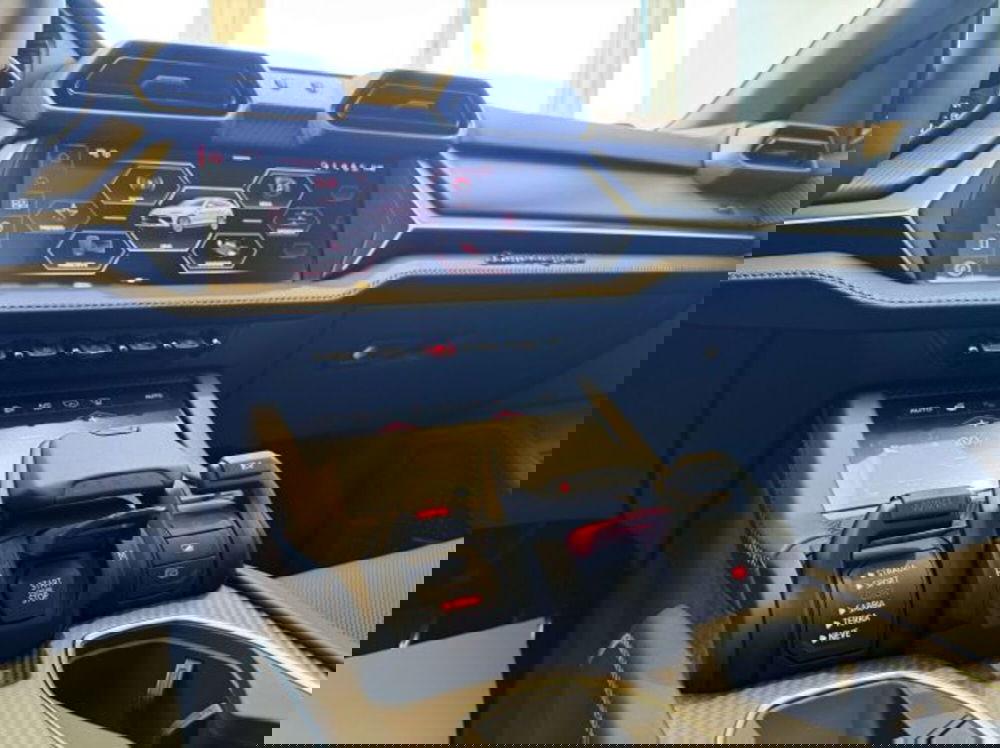 Lamborghini Urus usata a Torino (9)