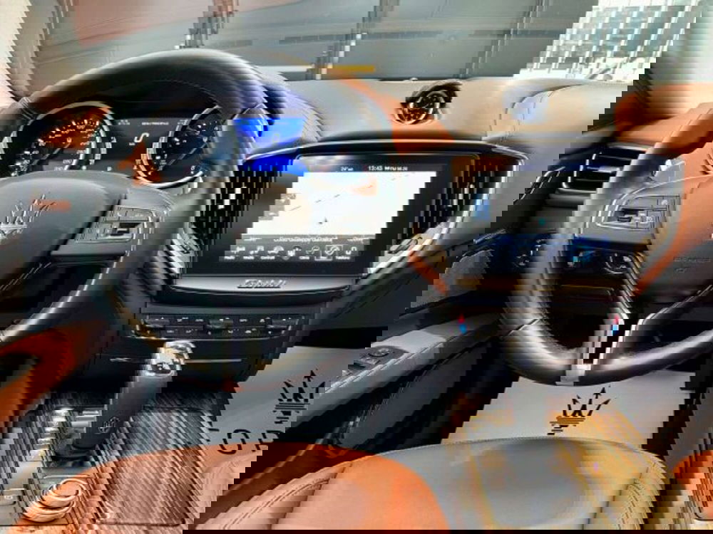 Maserati Ghibli usata a Torino (14)