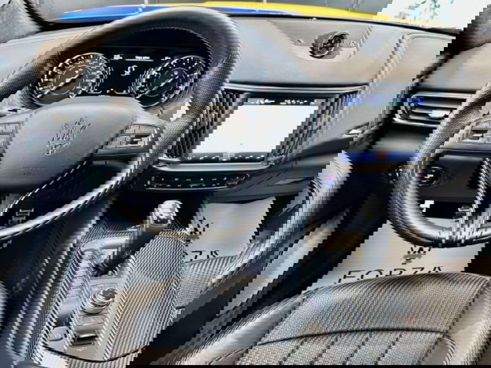 Maserati Levante usata a Torino (14)