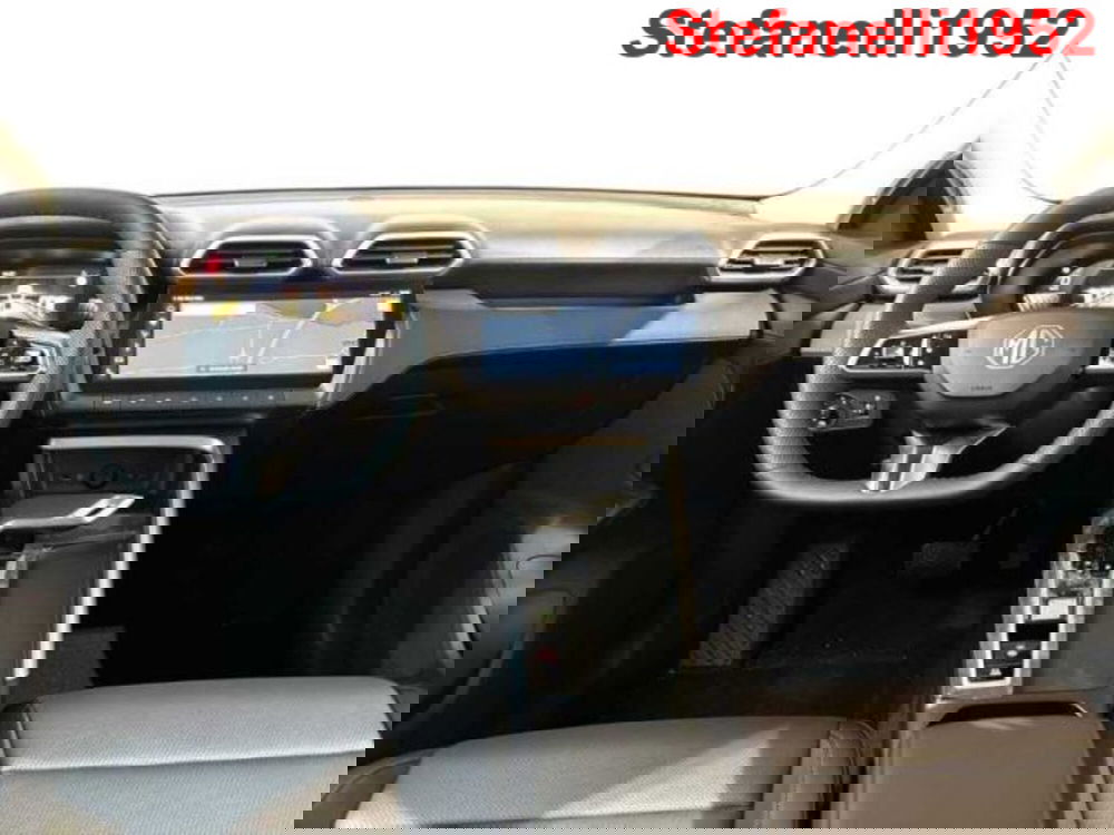 Mg ZS EV nuova a Bologna (13)