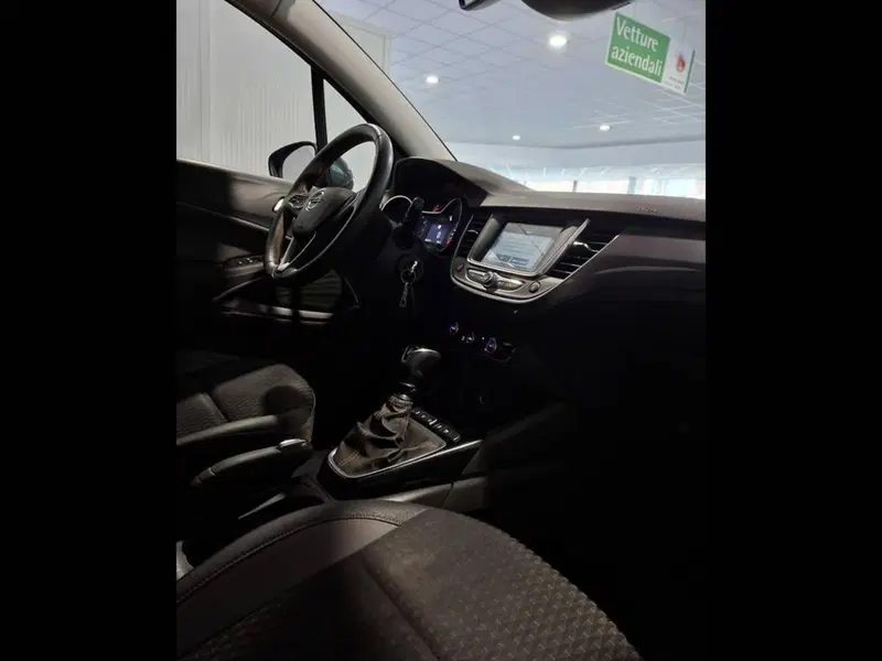 Opel Crossland X usata a Torino (11)