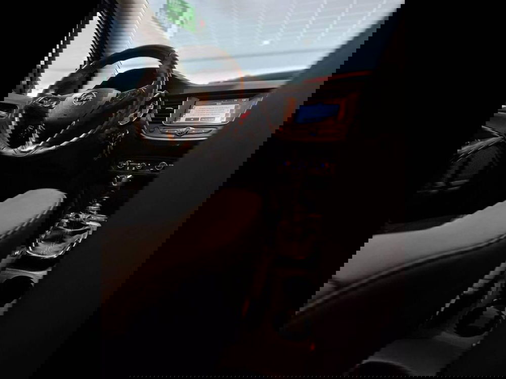 Opel Crossland X usata a Torino (12)