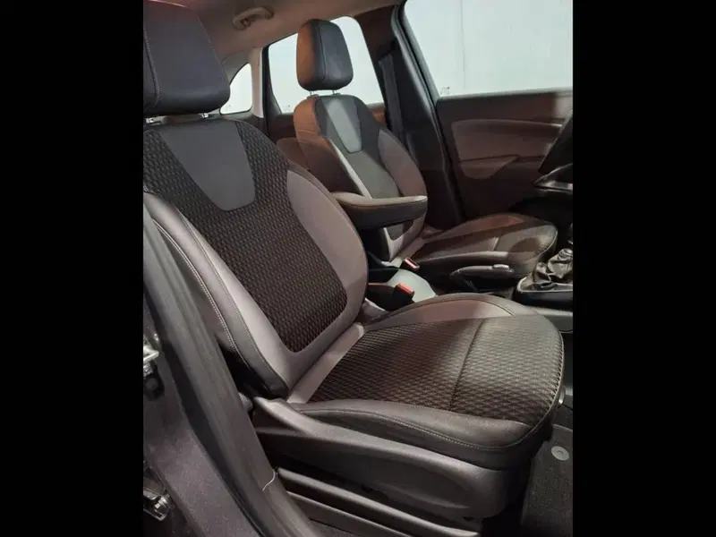 Opel Crossland X usata a Torino (14)