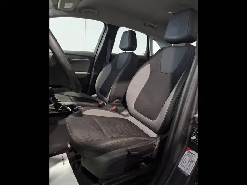 Opel Crossland X usata a Torino (15)