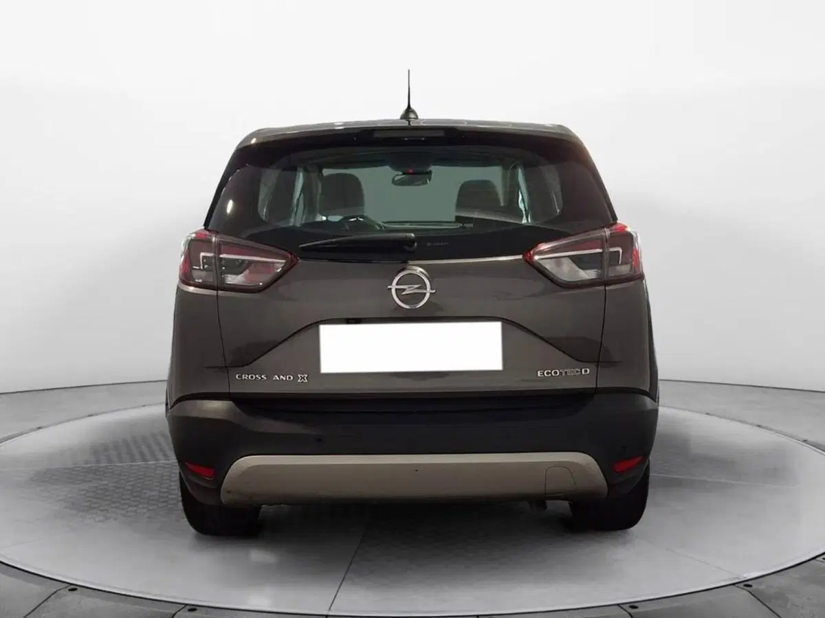 Opel Crossland X usata a Torino (5)