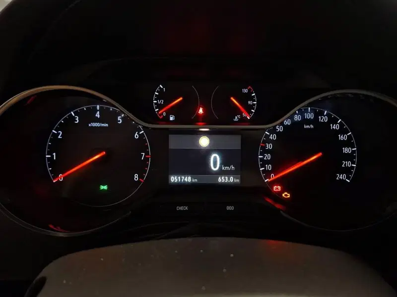 Opel Crossland X usata a Torino (7)