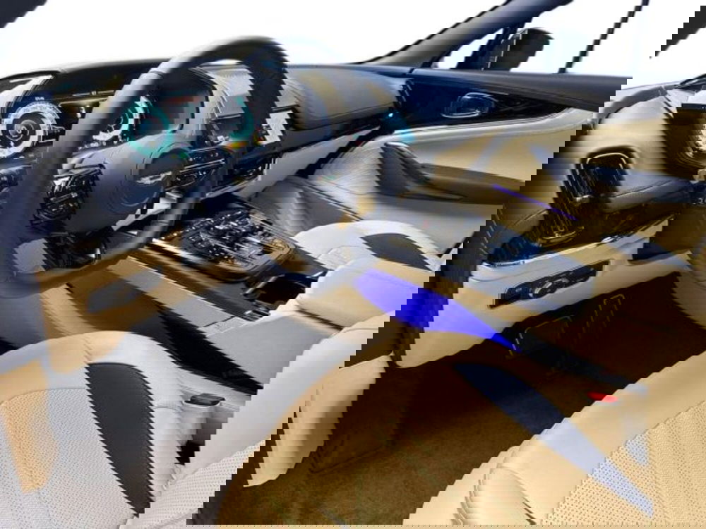 Aston Martin DBX nuova a Bologna (10)