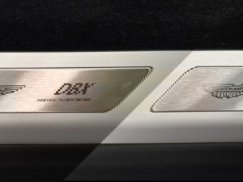 Aston Martin DBX nuova a Bologna (16)