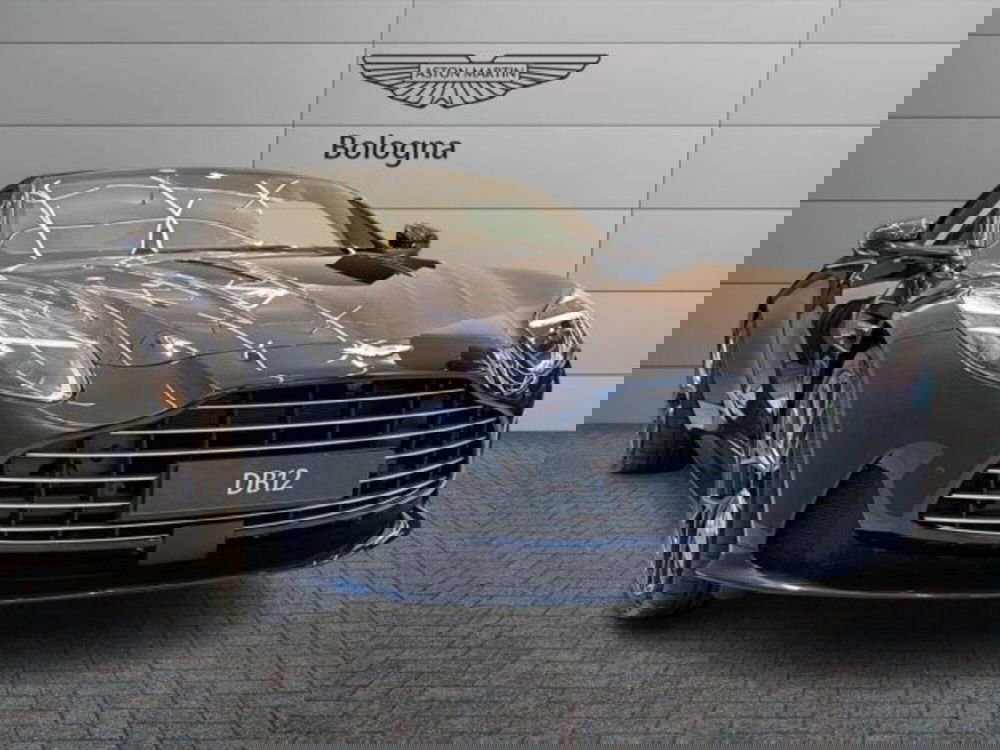 Aston Martin DB12 nuova a Bologna