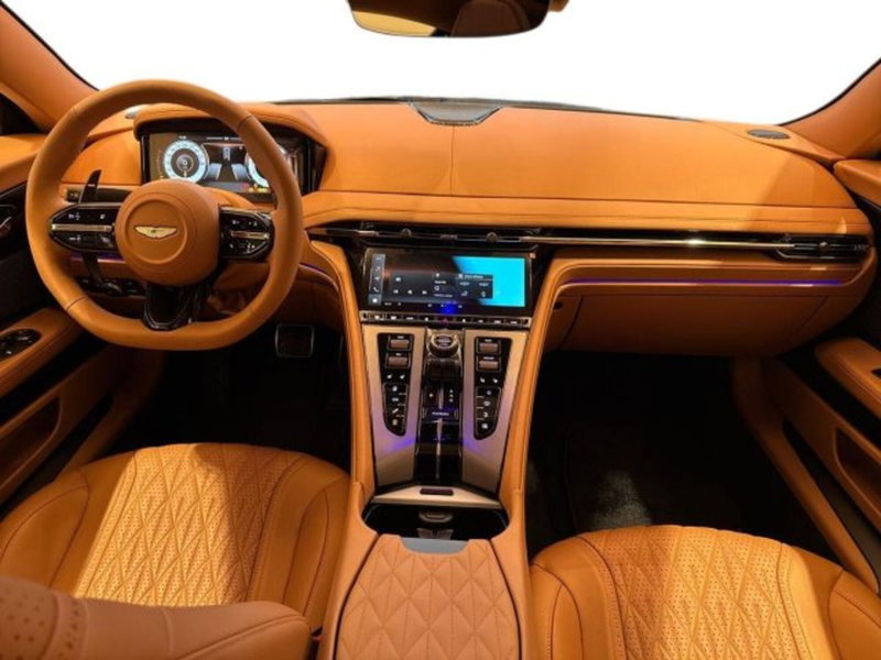 Aston Martin DB12 nuova a Bologna (11)