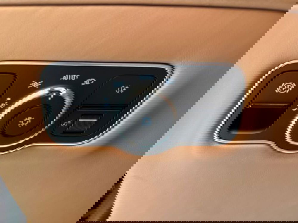 Aston Martin DB12 nuova a Bologna (16)