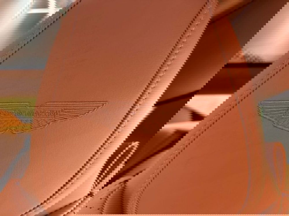 Aston Martin DB12 nuova a Bologna (17)