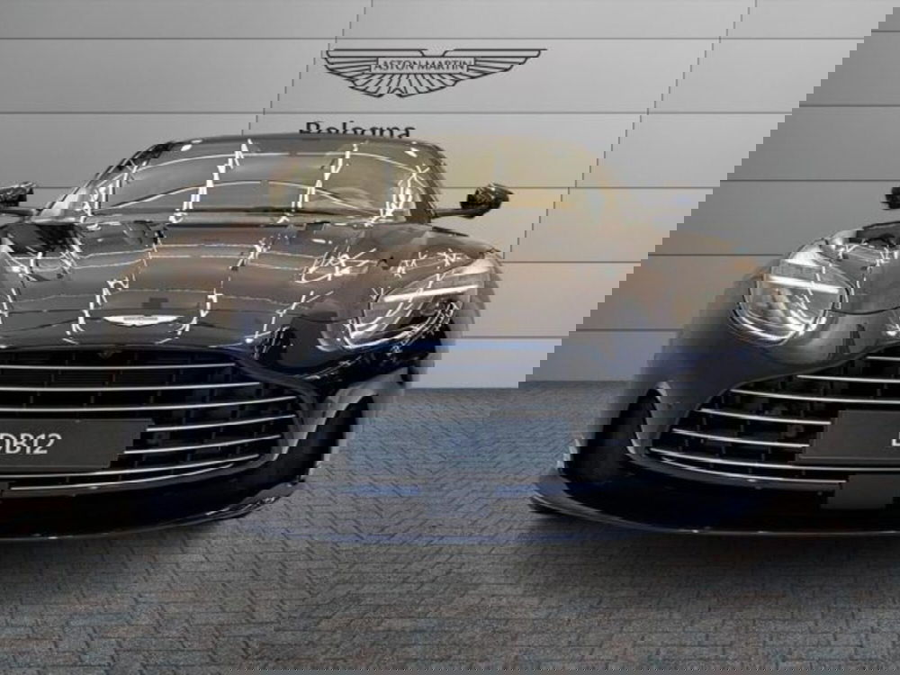 Aston Martin DB12 nuova a Bologna (2)