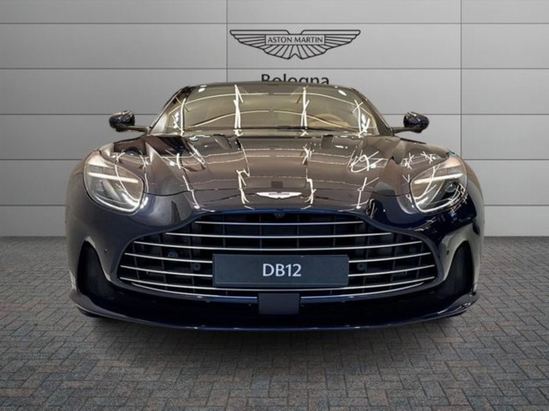Aston Martin DB12 nuova a Bologna (2)