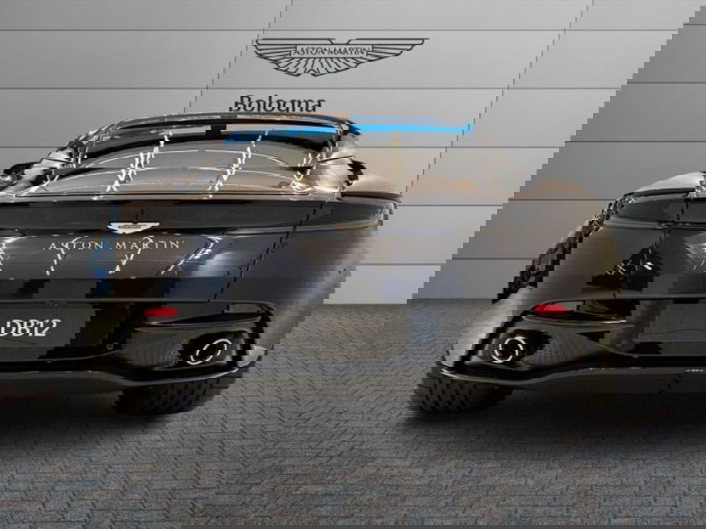 Aston Martin DB12 nuova a Bologna (4)