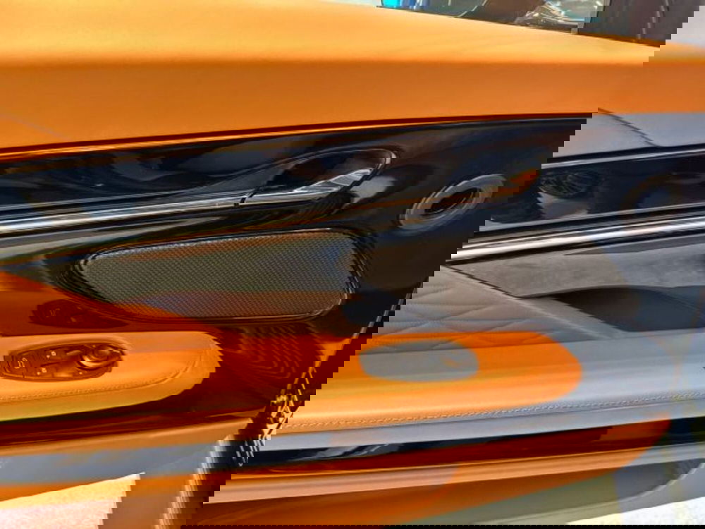 Aston Martin DB12 nuova a Bologna (8)