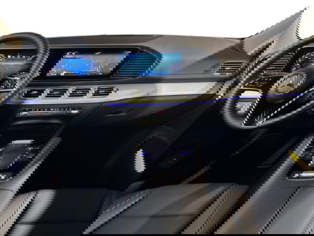 Mercedes-Benz GLB nuova a Bologna (13)