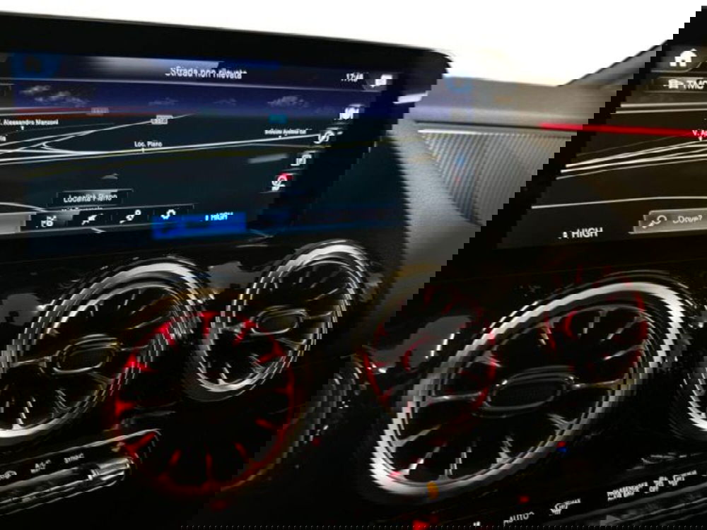 Mercedes-Benz GLA SUV usata a Avellino (12)