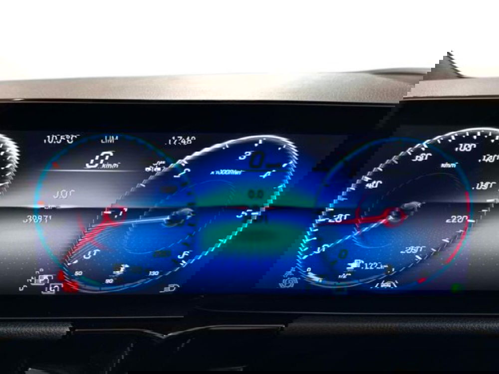 Mercedes-Benz GLA SUV usata a Avellino (13)