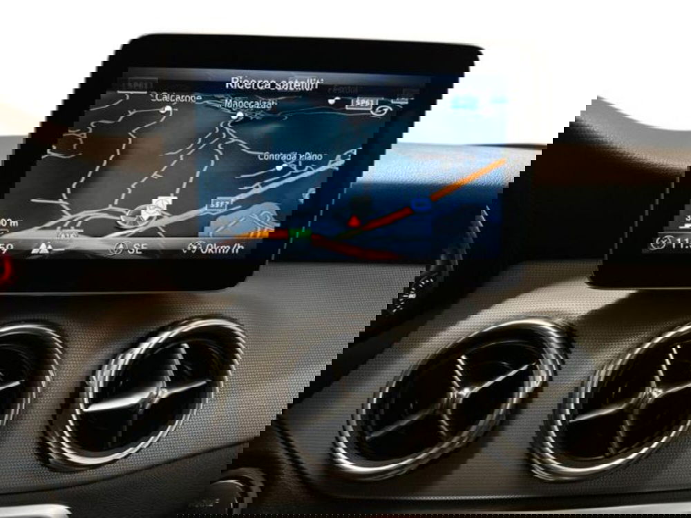 Mercedes-Benz GLA SUV usata a Avellino (12)