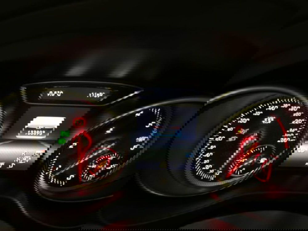 Mercedes-Benz GLA SUV usata a Avellino (13)