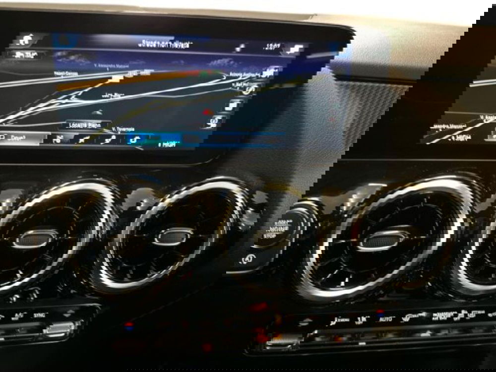 Mercedes-Benz GLA SUV usata a Avellino (12)