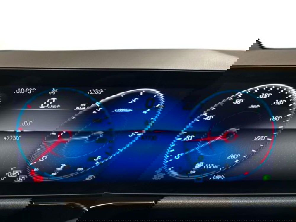 Mercedes-Benz GLA SUV usata a Avellino (13)