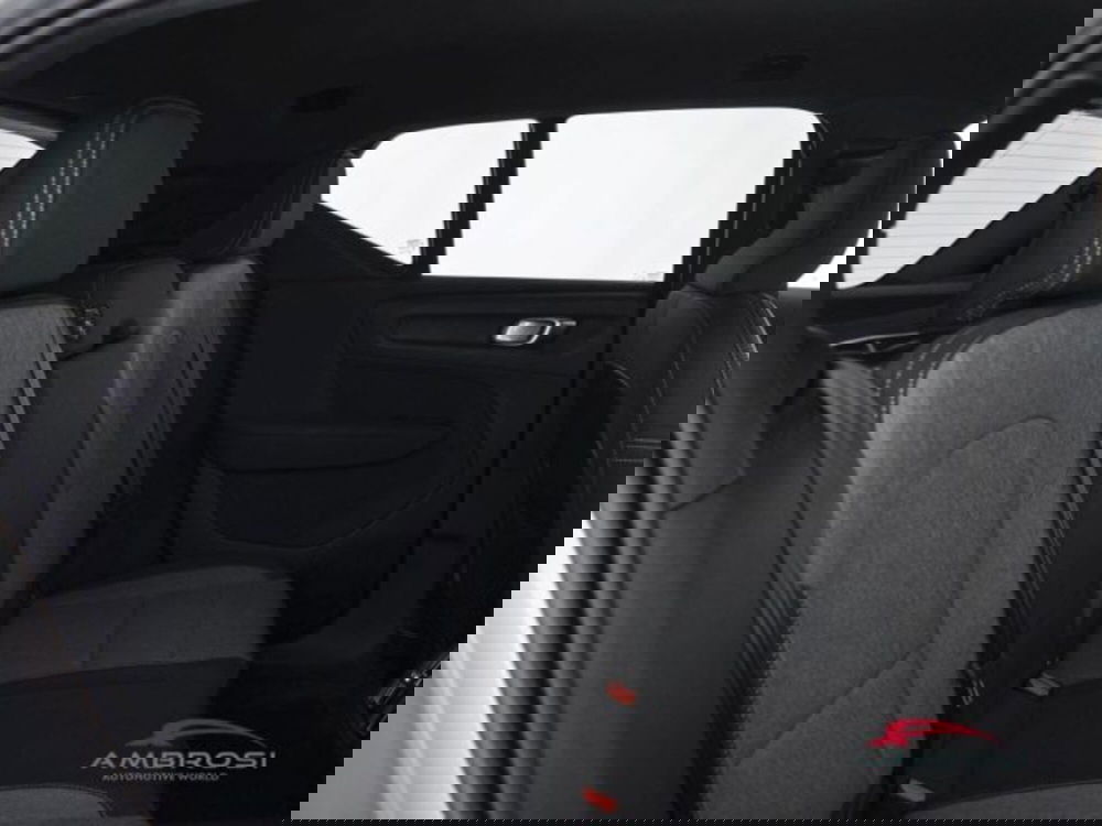 Volvo XC40 usata a Perugia (11)