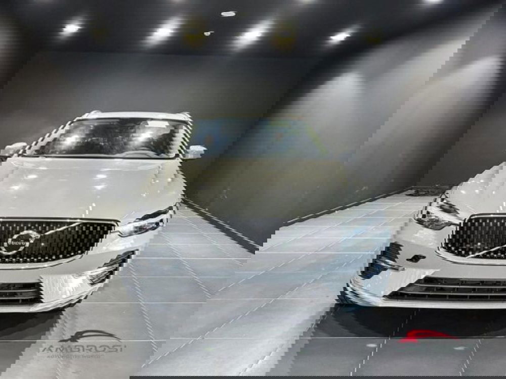 Volvo XC60 nuova a Perugia (4)