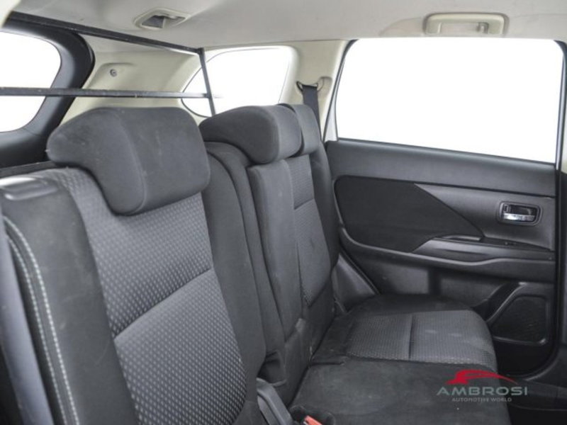 Mitsubishi Outlander usata a Perugia (11)