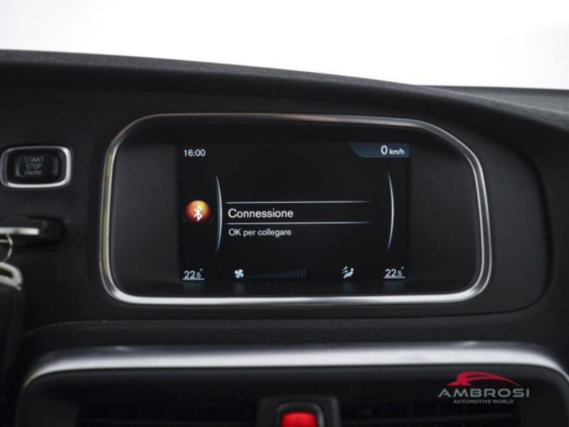 Volvo V40 Cross Country usata a Perugia (15)