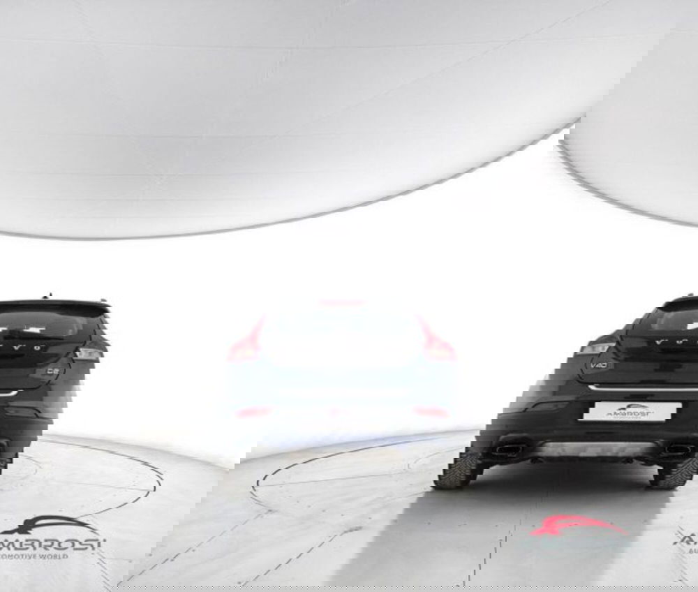 Volvo V40 Cross Country usata a Perugia (6)