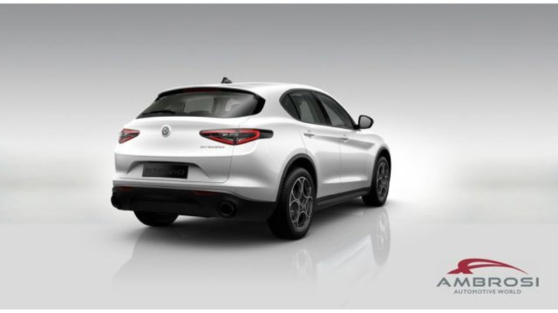 Alfa Romeo Stelvio nuova a Perugia (4)