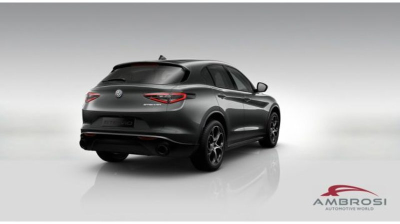 Alfa Romeo Stelvio nuova a Perugia (4)