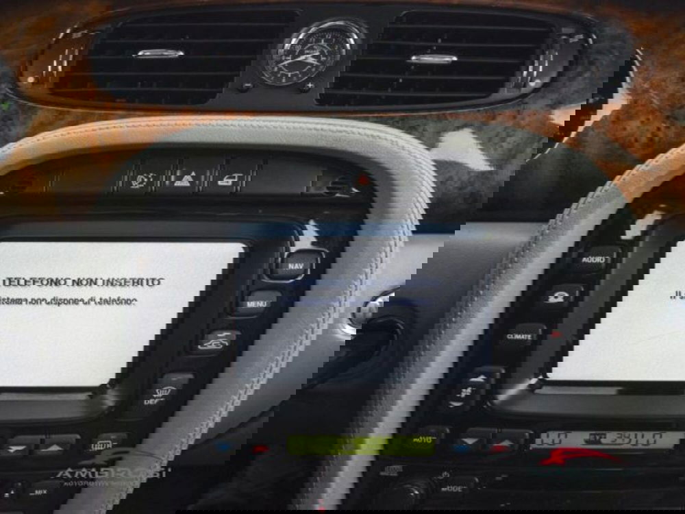 Jaguar XJ usata a Perugia (15)