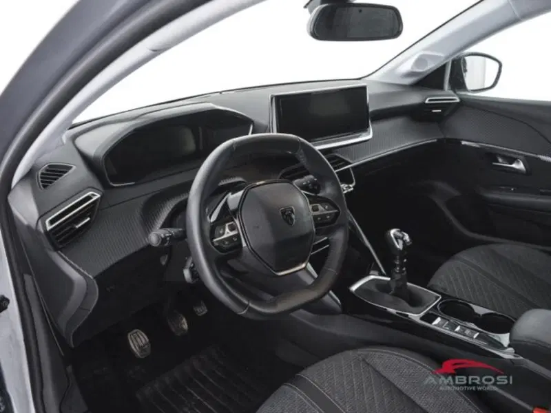 Peugeot 208 usata a Perugia (8)
