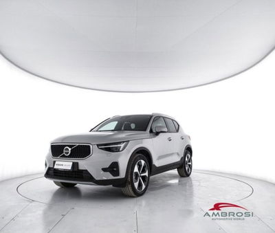 Volvo XC40 2.0 b3 Core auto del 2025 usata a Corciano