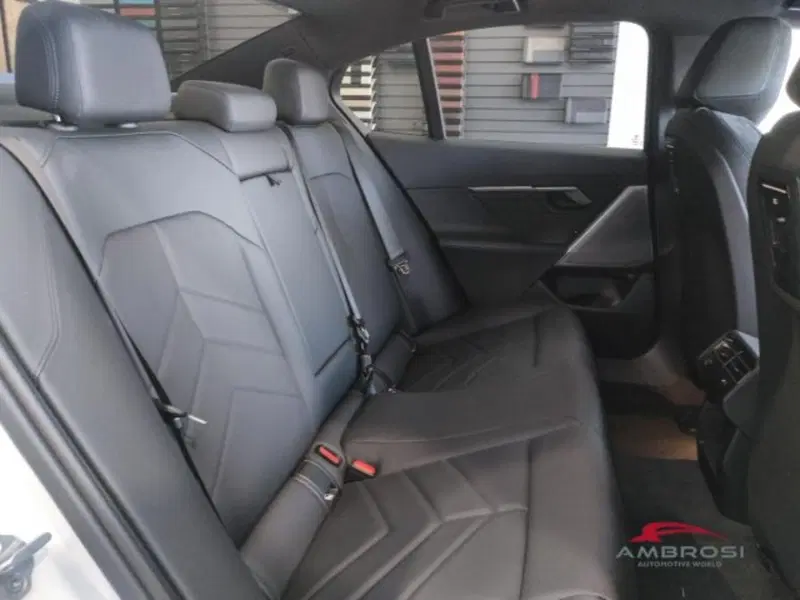 BMW Serie 5 nuova a Perugia (10)