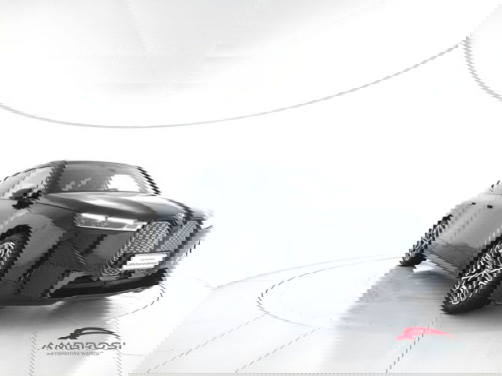 BMW iX usata a Perugia (2)