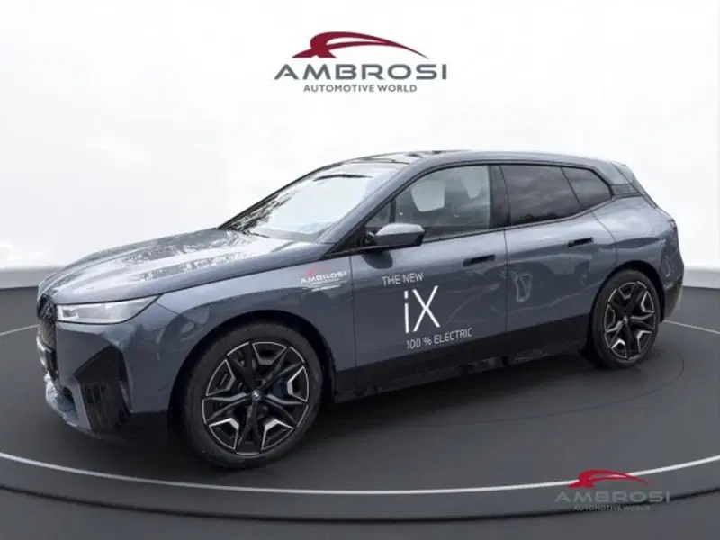 BMW iX usata a Perugia