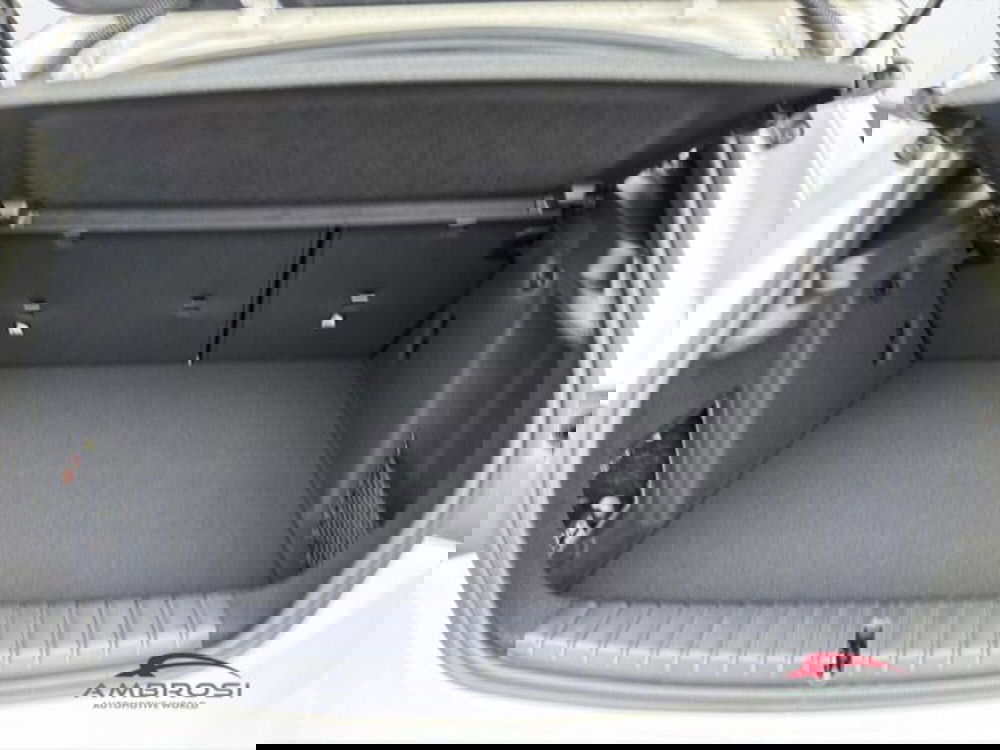 BMW Serie 1 nuova a Perugia (9)