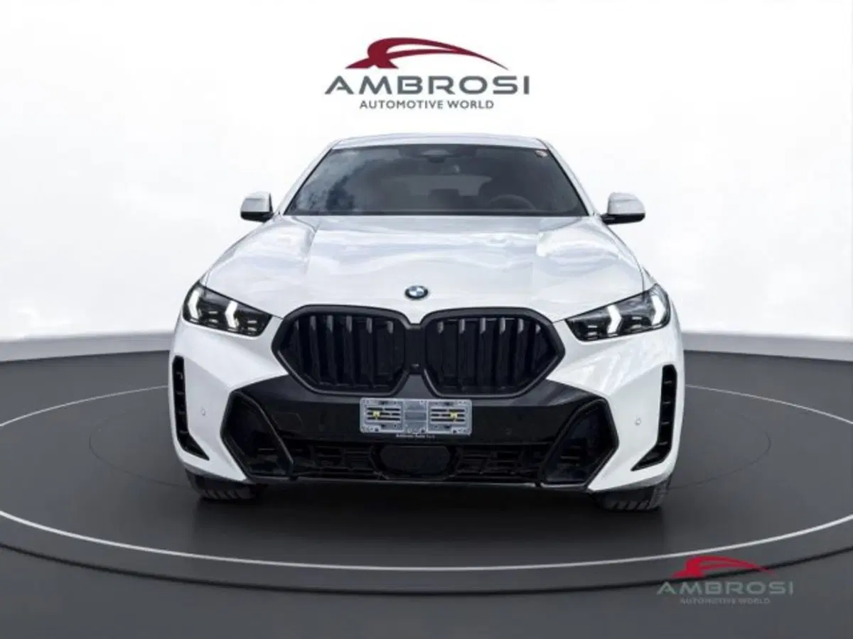 BMW X6 nuova a Perugia (7)