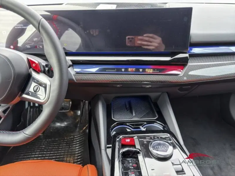 BMW Serie 5 Touring nuova a Perugia (15)