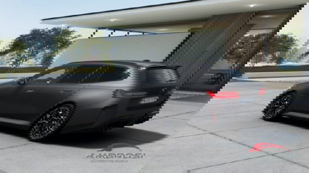 BMW Serie 5 Touring nuova a Perugia (2)