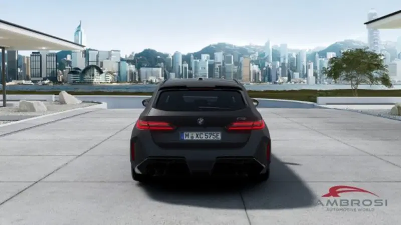 BMW Serie 5 Touring nuova a Perugia (5)