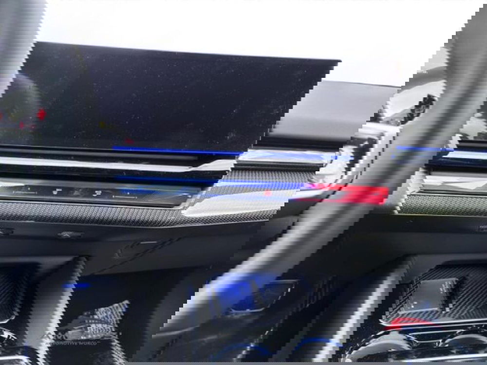 BMW Serie 5 Touring nuova a Perugia (15)