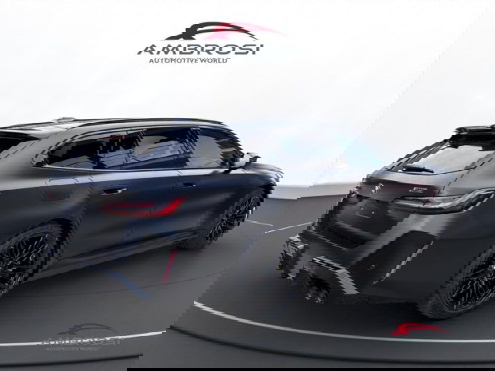 BMW Serie 5 Touring nuova a Perugia (3)